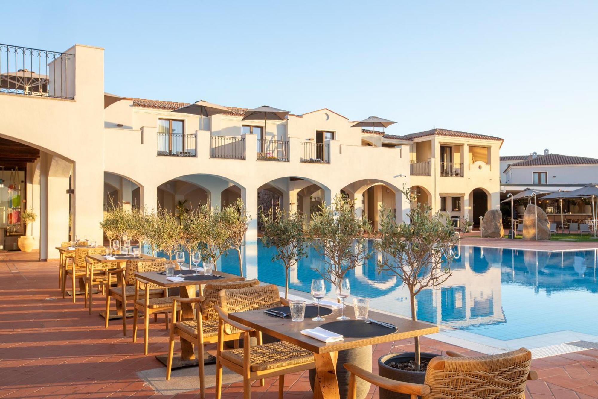 Mangia's Santa Teresa Sardinia, Curio Collection By Hilton Station touristique Santa Teresa Gallura