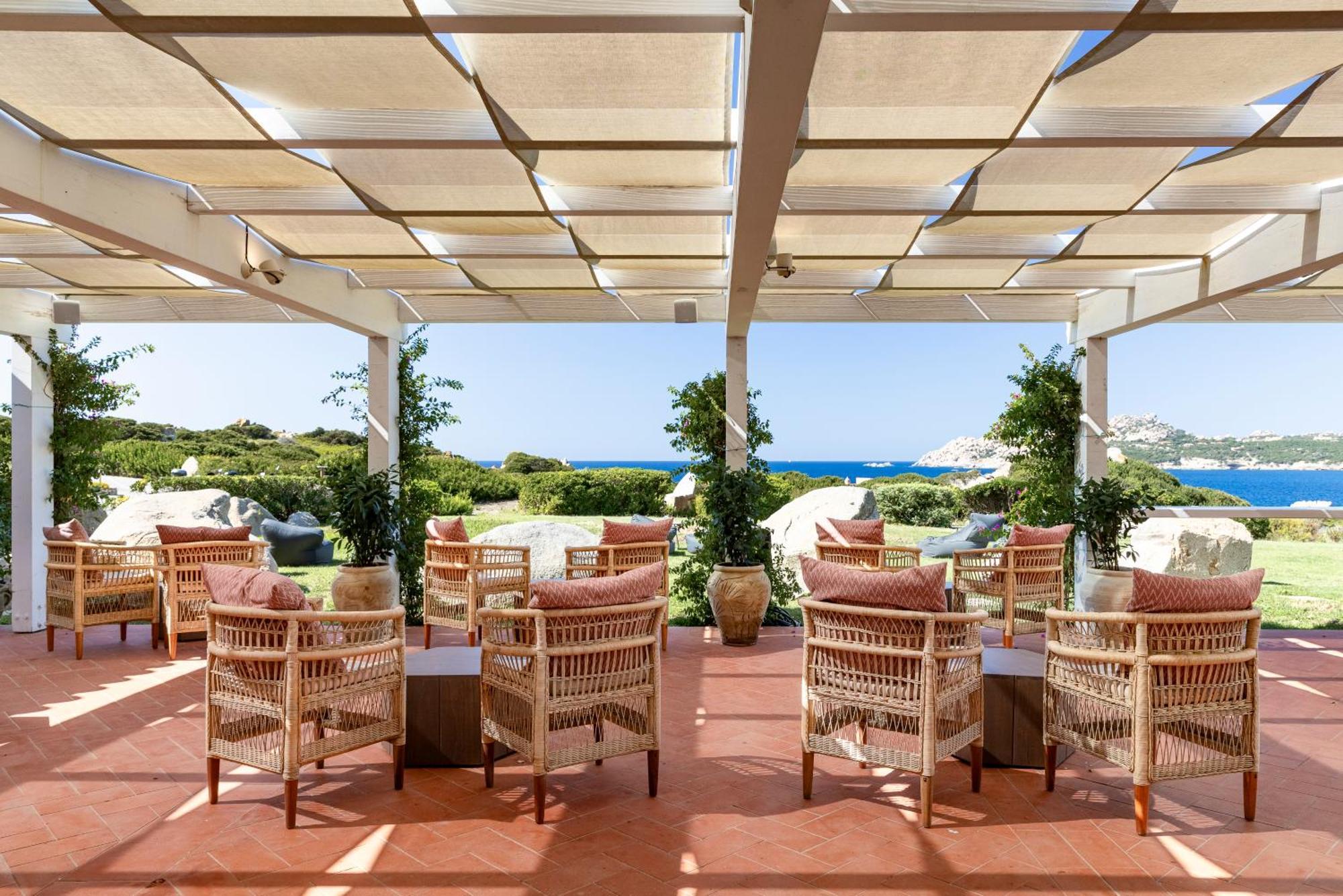 Mangia's Santa Teresa Sardinia, Curio Collection By Hilton 5*