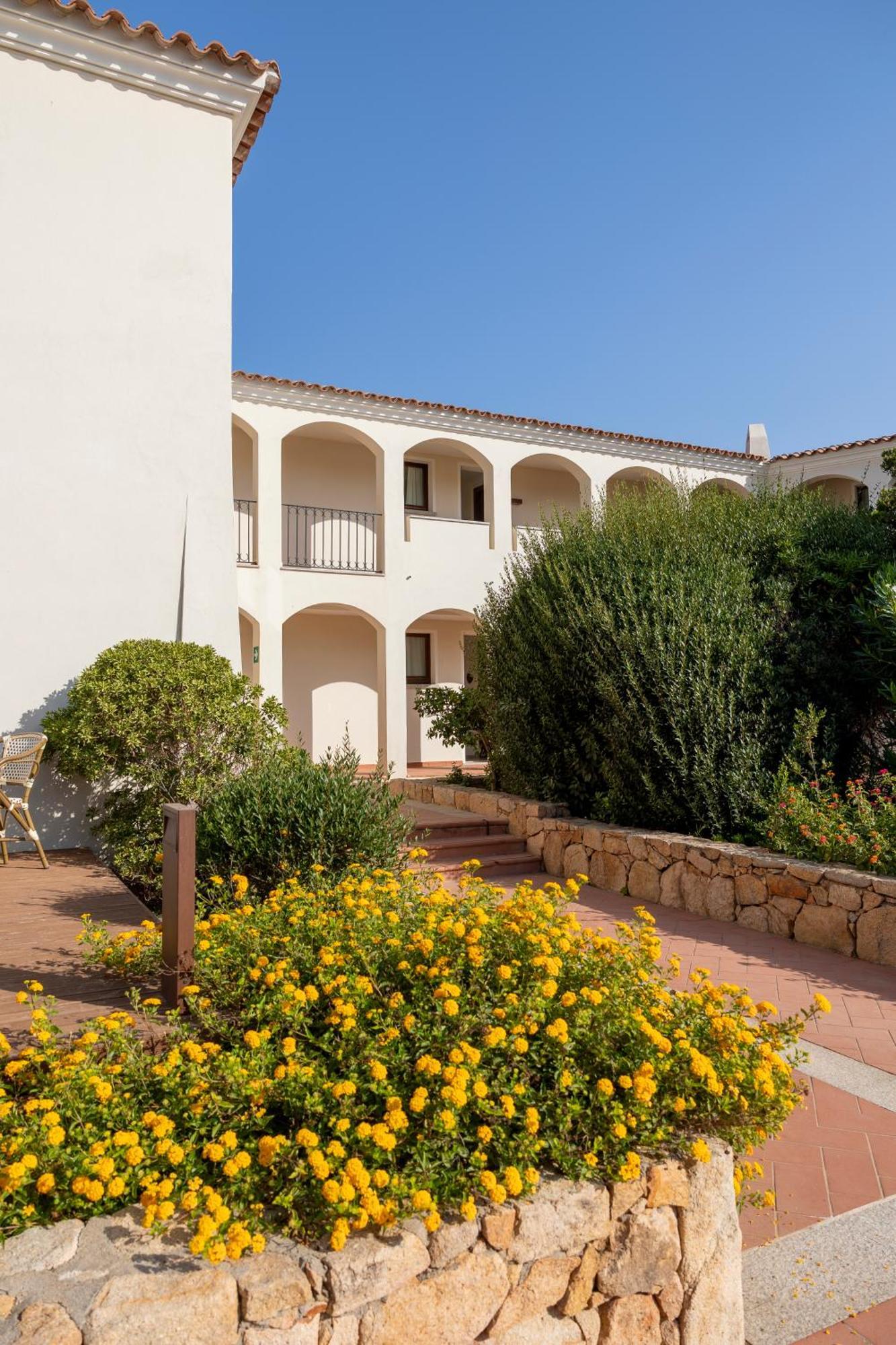 Mangia's Santa Teresa Sardinia, Curio Collection By Hilton Station touristique 5*