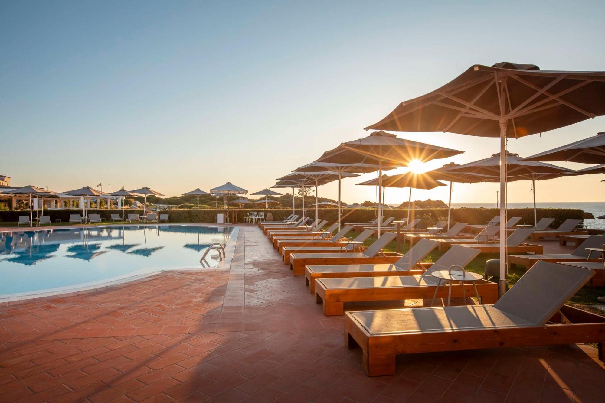 Station touristique Mangia's Santa Teresa Sardinia, Curio Collection By Hilton Santa Teresa Gallura