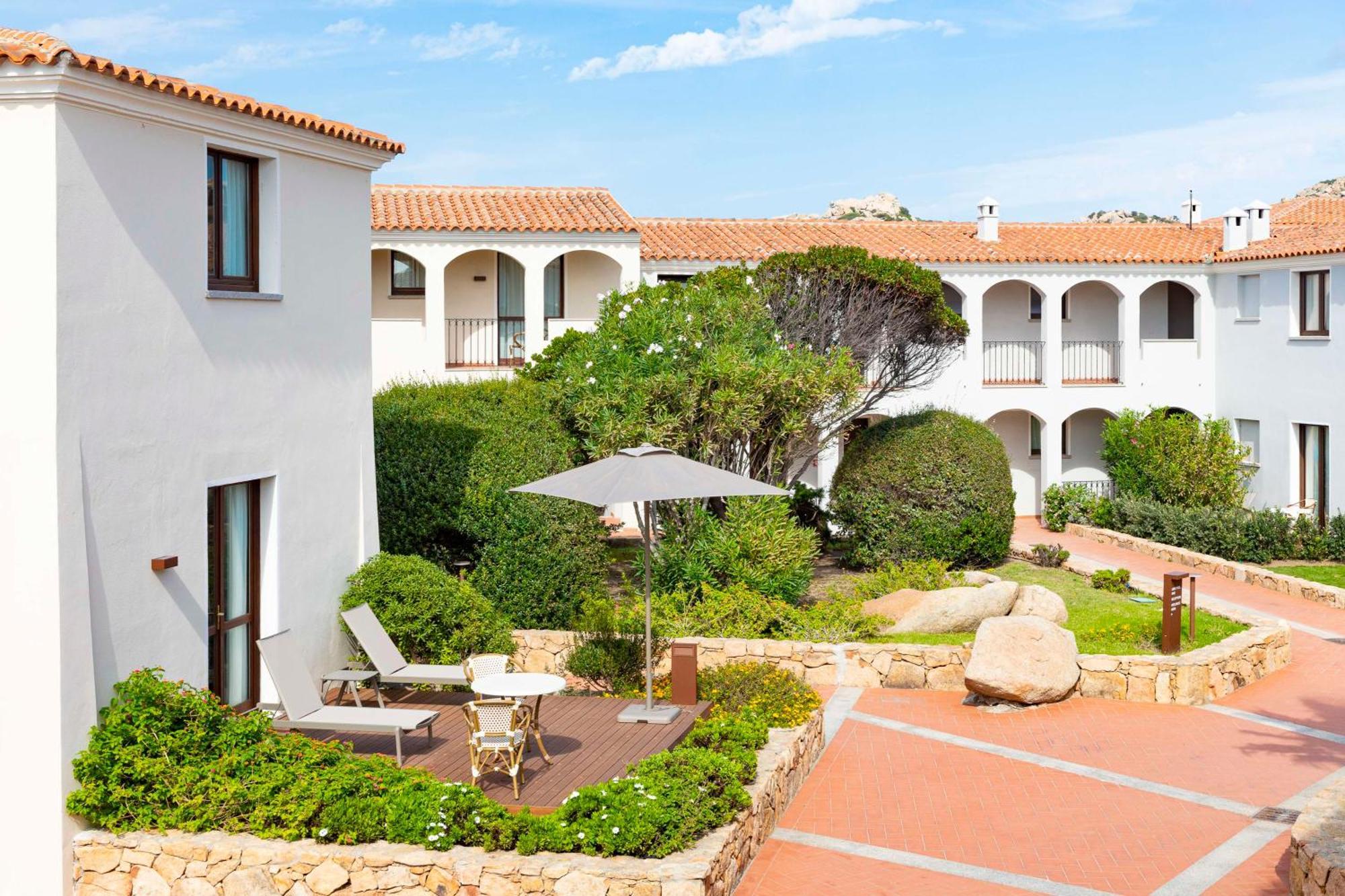 Mangia's Santa Teresa Sardinia, Curio Collection By Hilton 5* Santa Teresa Gallura