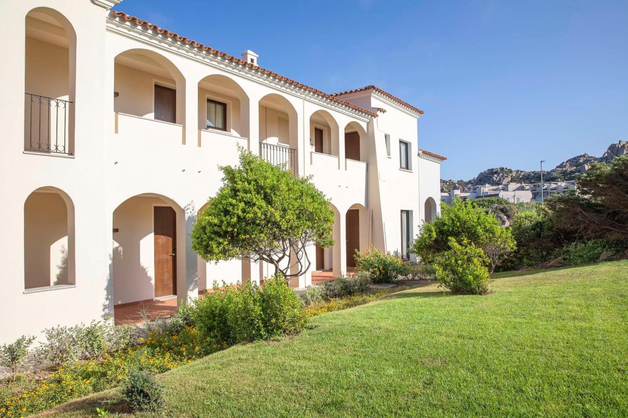 Resort Mangia's Santa Teresa Sardinia, Curio Collection By Hilton Santa Teresa Gallura