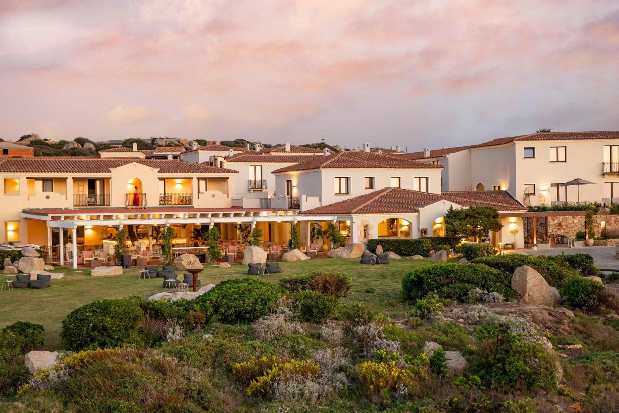 Mangia's Santa Teresa Sardinia, Curio Collection By Hilton 5*
