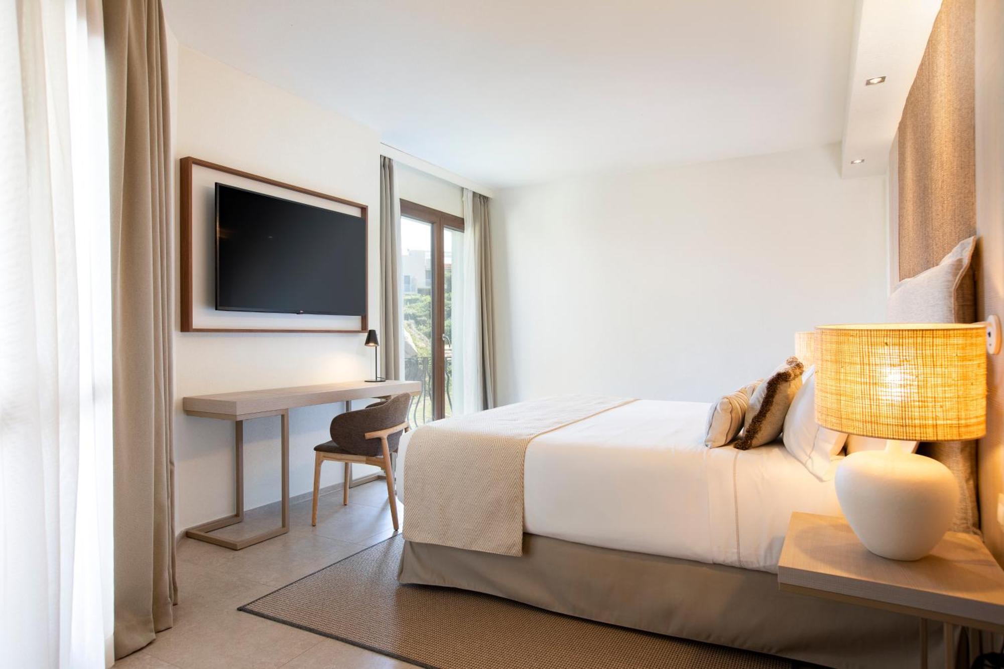 Mangia's Santa Teresa Sardinia, Curio Collection By Hilton Station touristique 5*