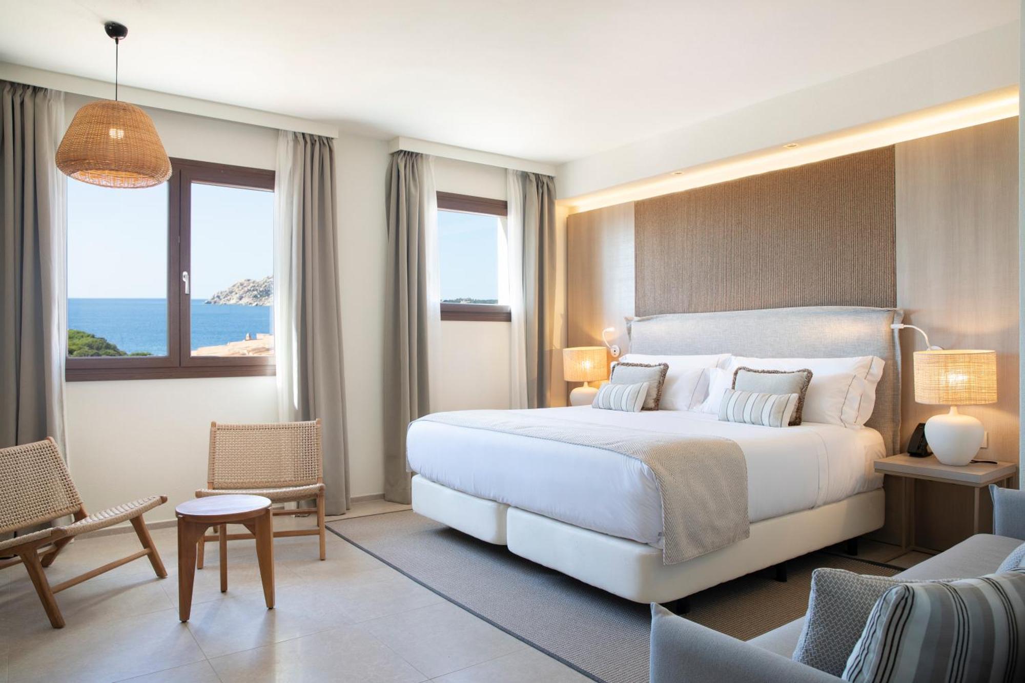 Mangia's Santa Teresa Sardinia, Curio Collection By Hilton 5*