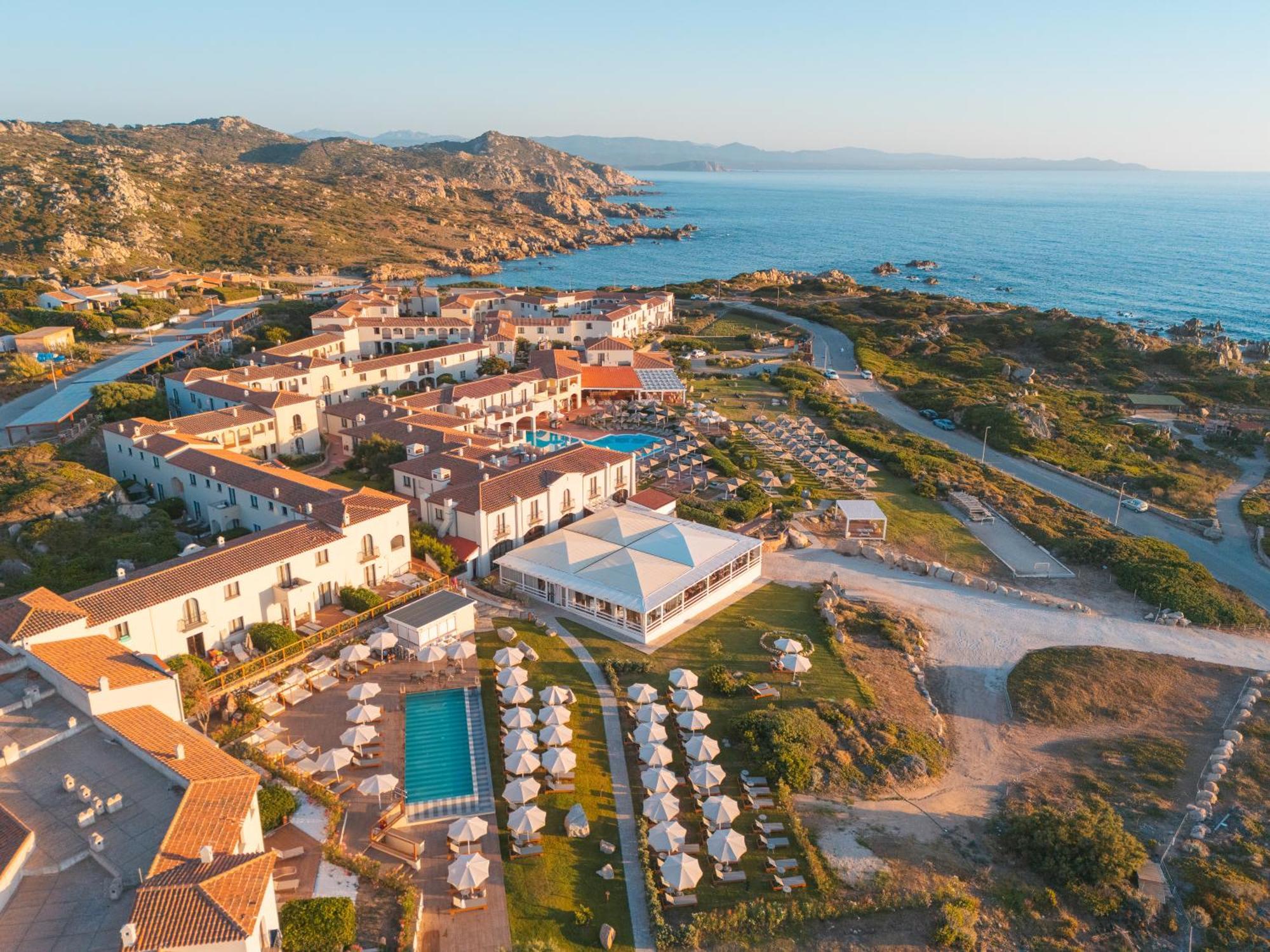 Mangia's Santa Teresa Sardinia, Curio Collection By Hilton Resort